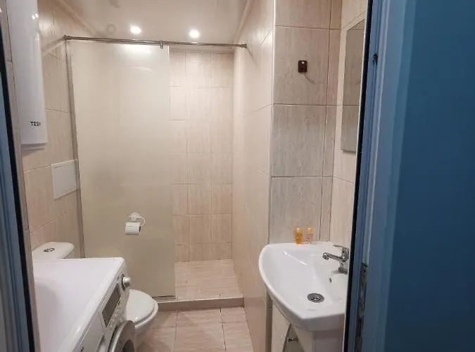 Daire двустаен в центъра на гр. Burgaz